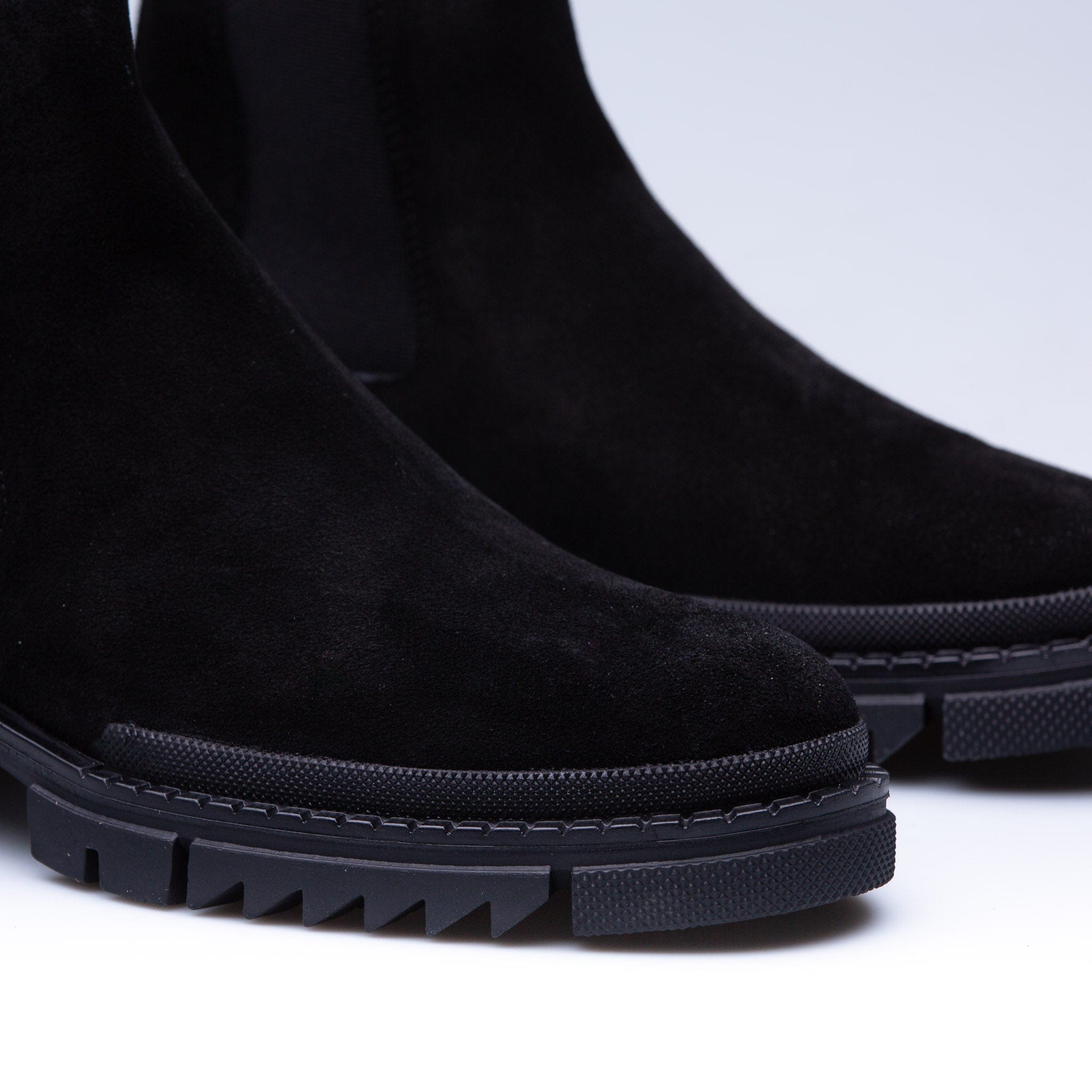 Black Alov Chelsea Boots