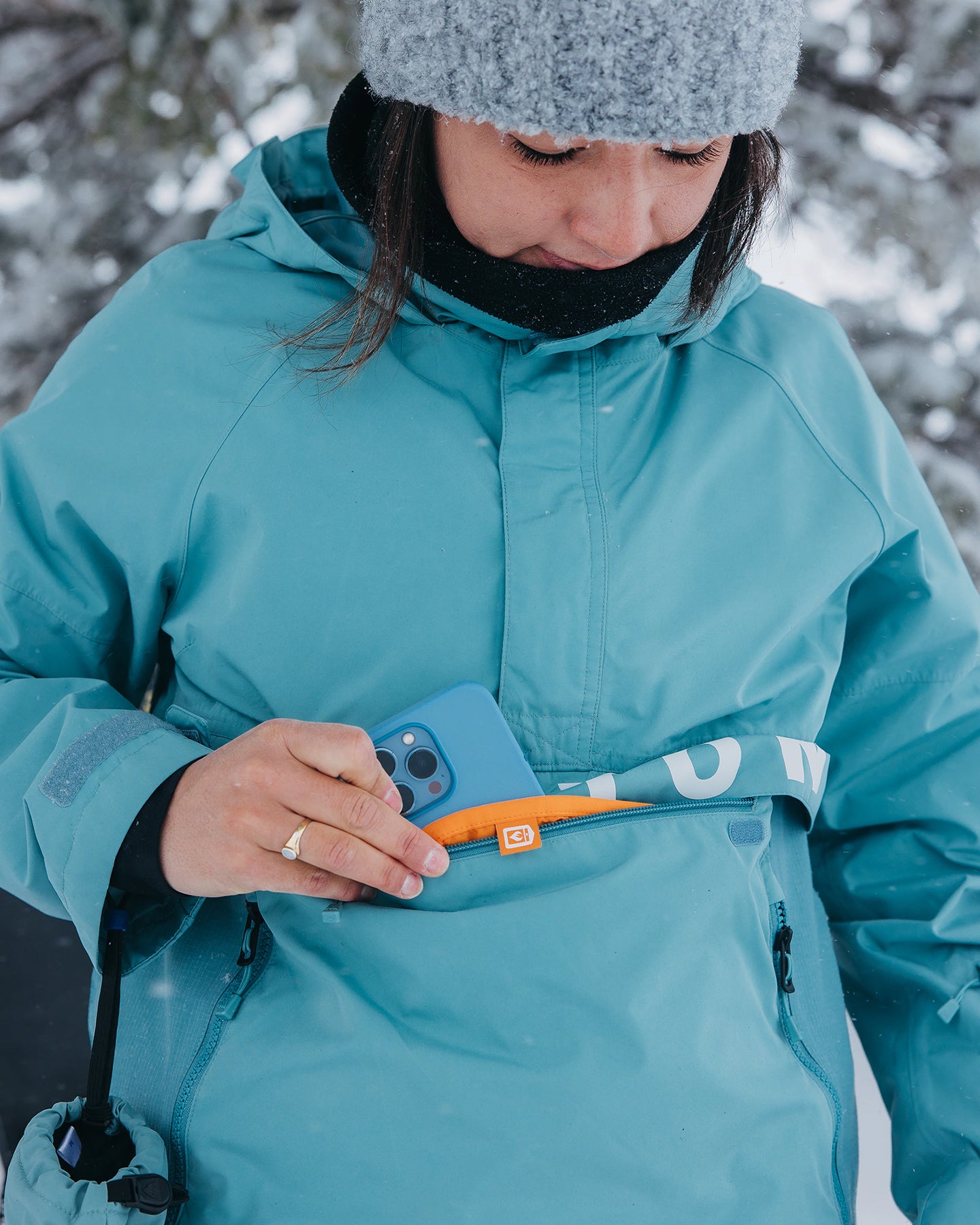 Burton Women's Frostner 2L Anorak Snow Jacket - Rock Lichen/Stout White