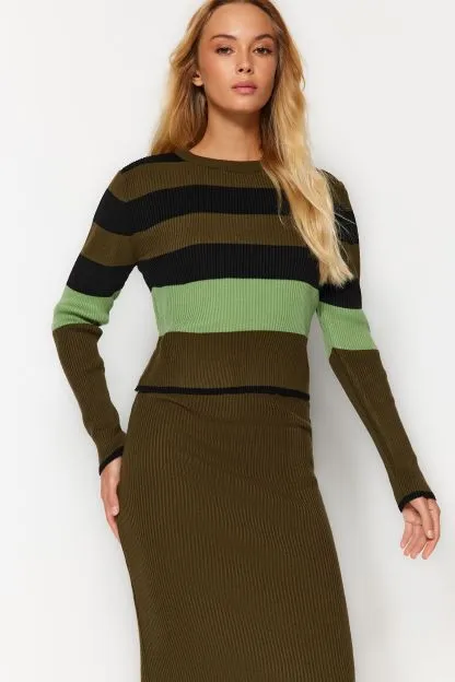 Color Block Skirted Knitwear Bottom-Top Set