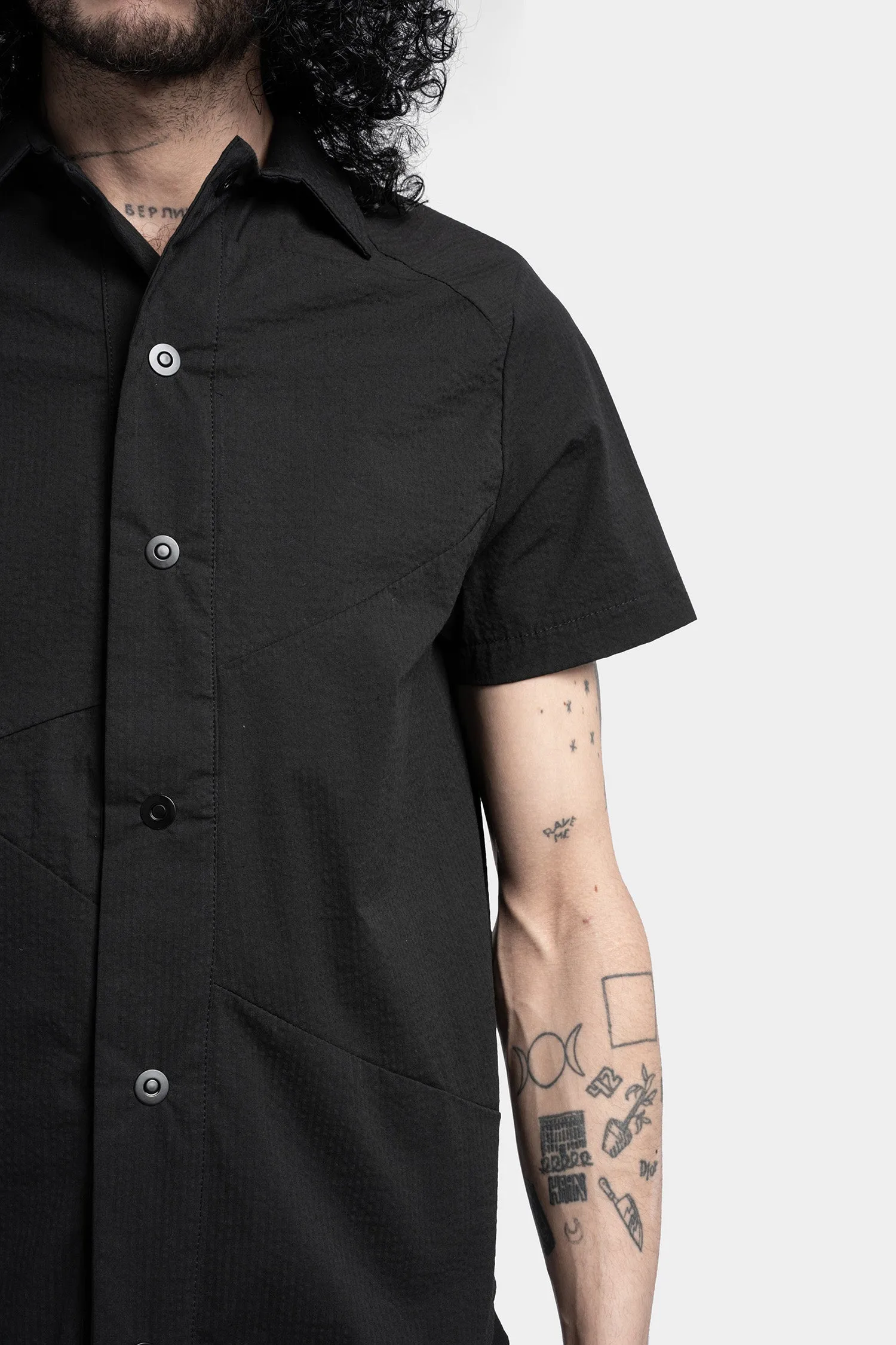 Cross cut short sleeve shirt