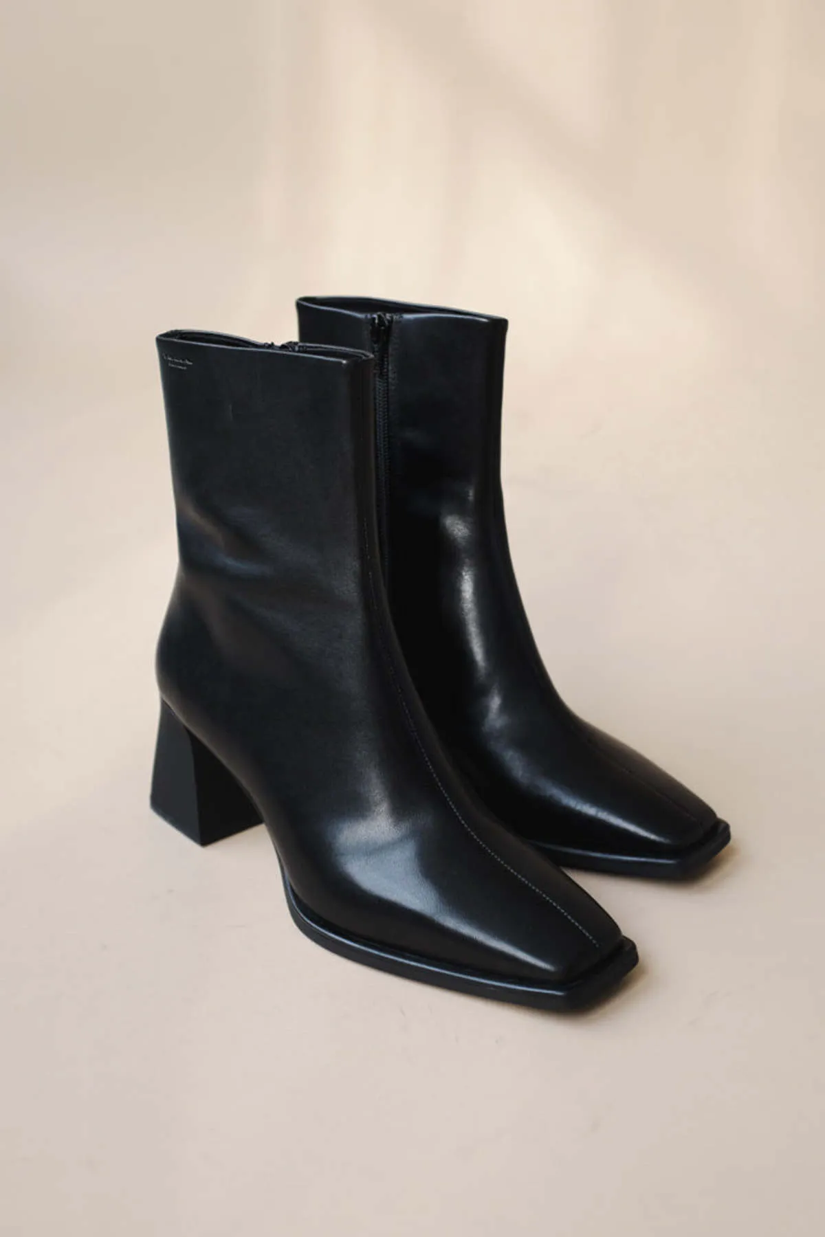 Hedda Boots - Black