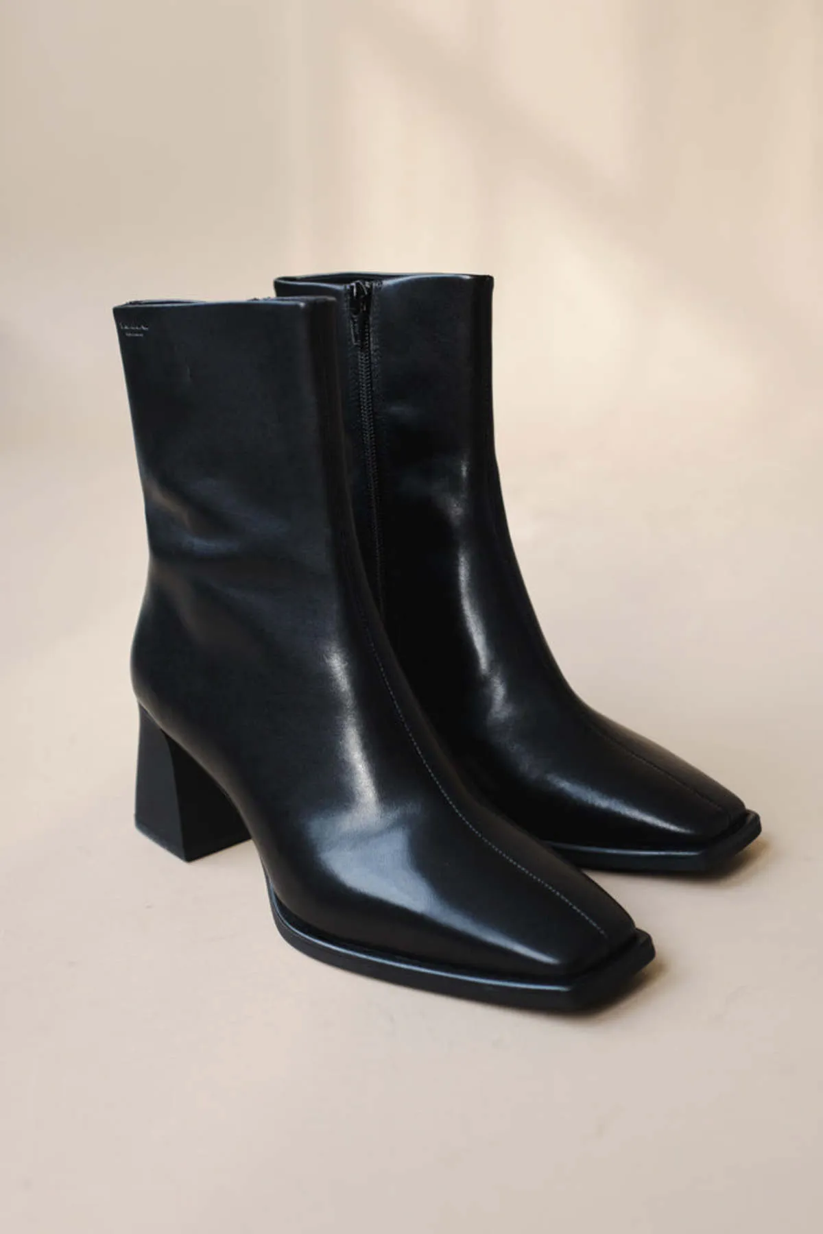 Hedda Boots - Black