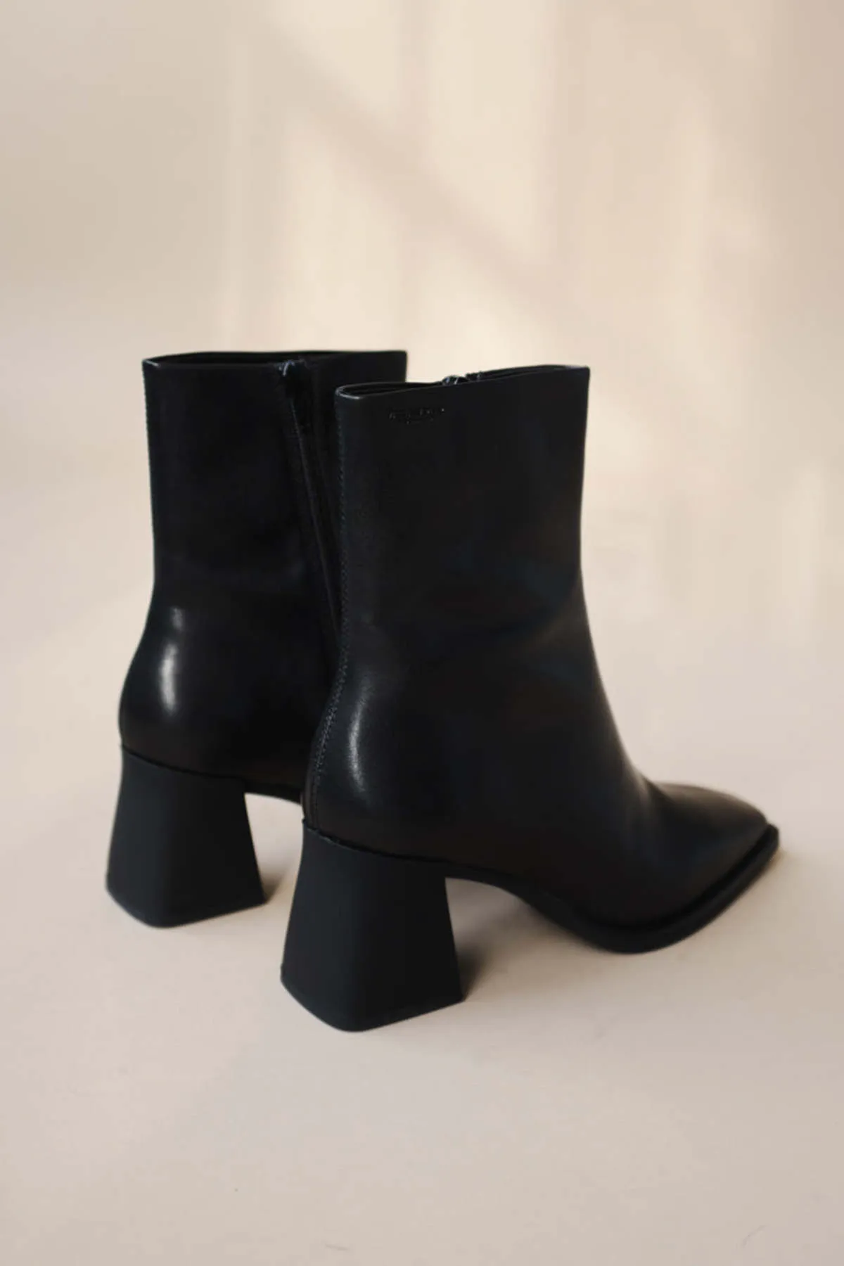 Hedda Boots - Black