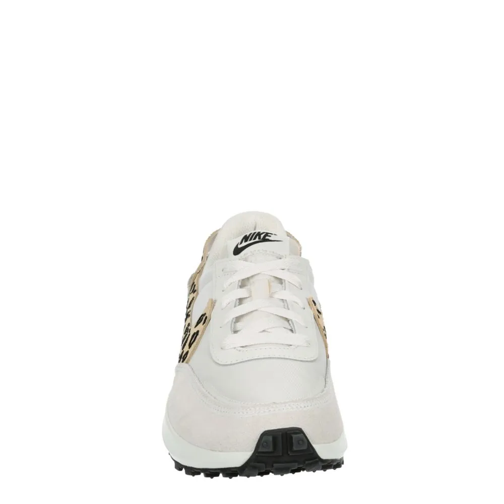 NIKE  WOMENS WAFFLE DEBUT SNEAKER