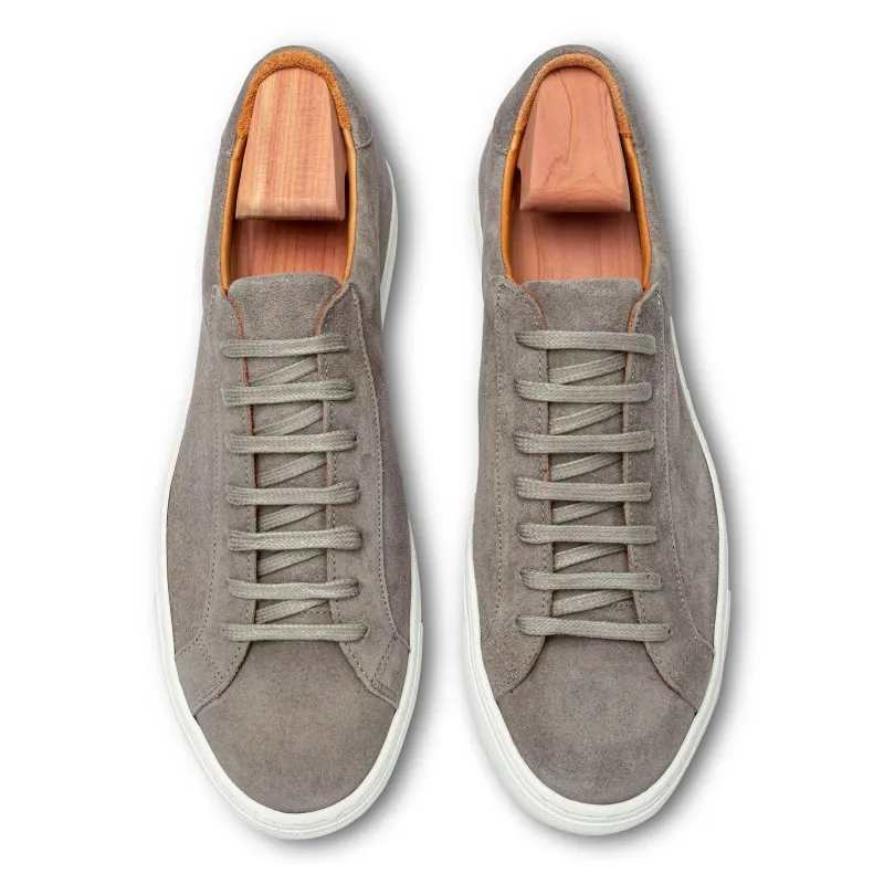 Skolyx Premium sneaker in light grey suede