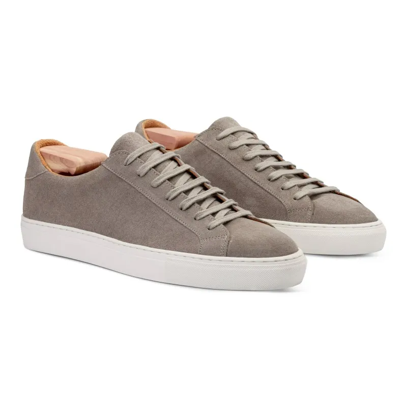 Skolyx Premium sneaker in light grey suede