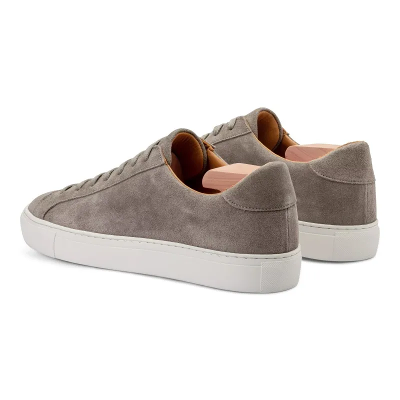 Skolyx Premium sneaker in light grey suede