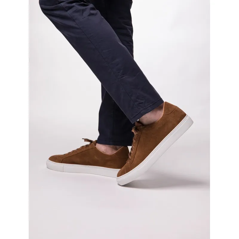 Skolyx Premium sneaker in medium brown suede