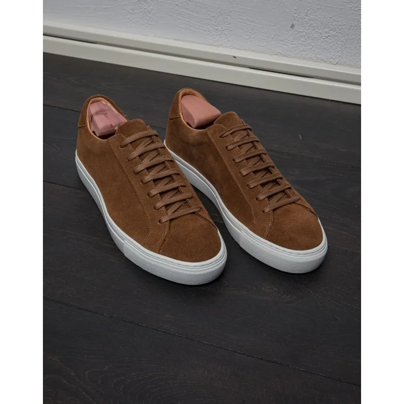 Skolyx Premium sneaker in medium brown suede