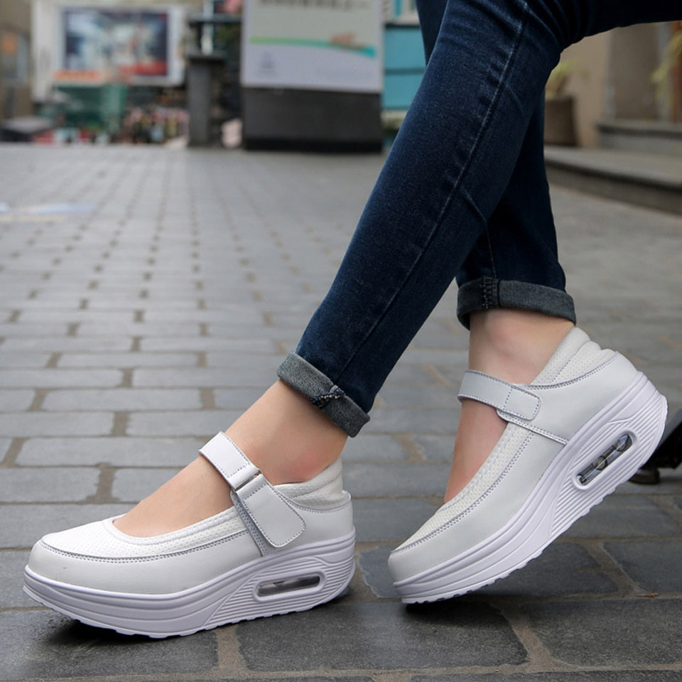 Women's White Color Round Toe Slip-on Flat Platform Casual Shoes